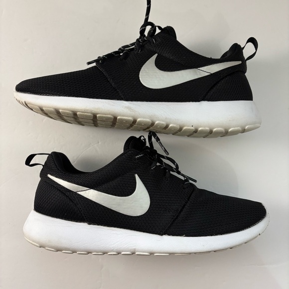 Nike Womens Roshe One 844994-002 Black Running Shoes Sneakers Size 10 - Picture 4 of 12
